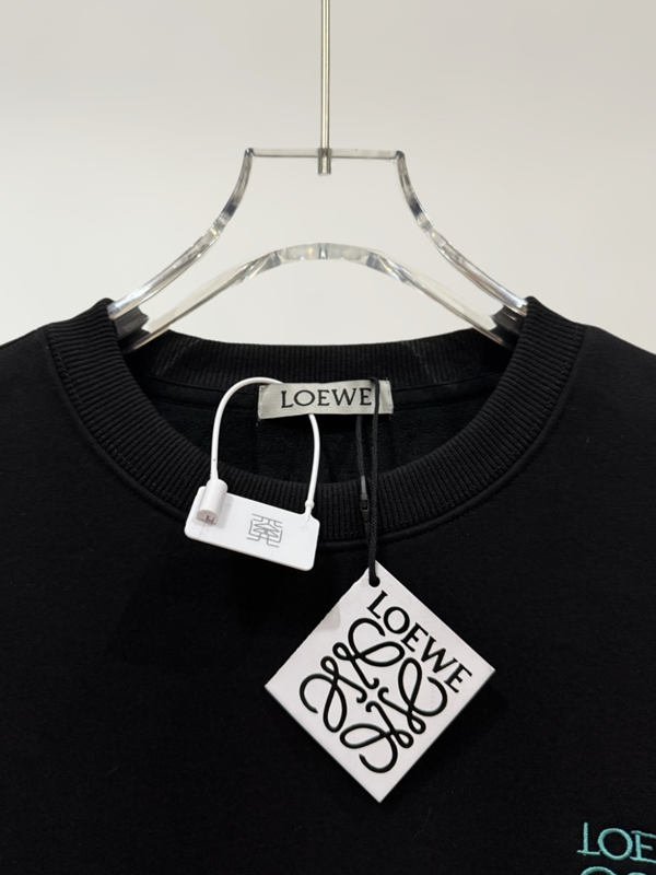 ブランドパーカー側面デザイン